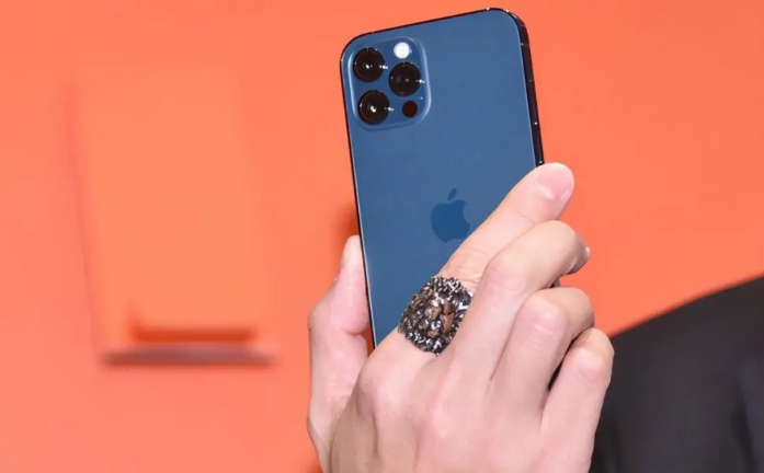 七里河苹果手机维修分享iPhone12系列重启方法教程 